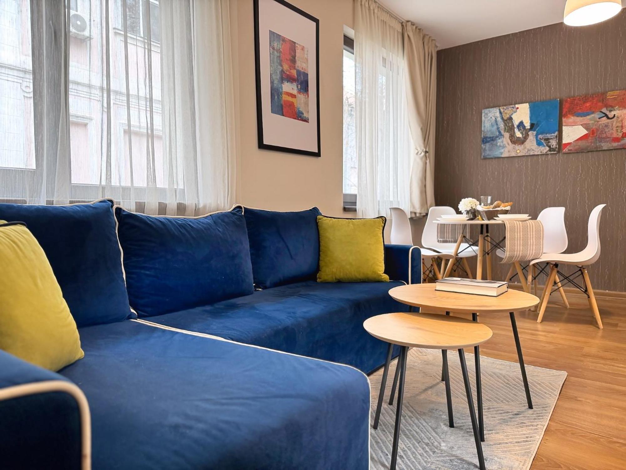 Top Centre Plovdiv Apt. With Parking For 4 Guests Buitenkant foto