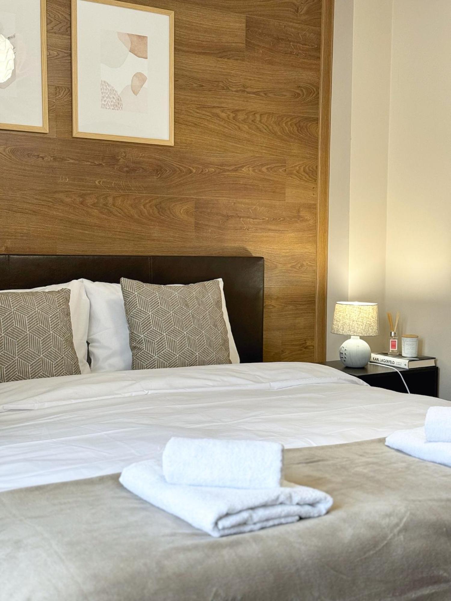 Top Centre Plovdiv Apt. With Parking For 4 Guests Buitenkant foto