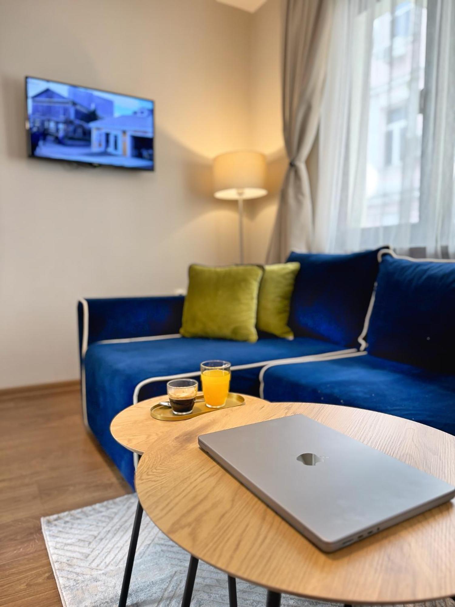 Top Centre Plovdiv Apt. With Parking For 4 Guests Buitenkant foto