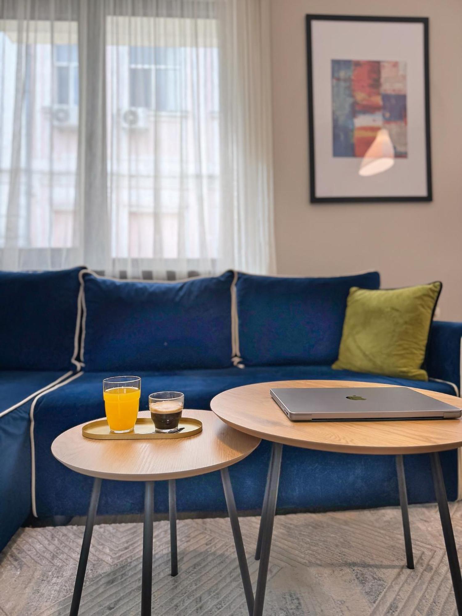 Top Centre Plovdiv Apt. With Parking For 4 Guests Buitenkant foto