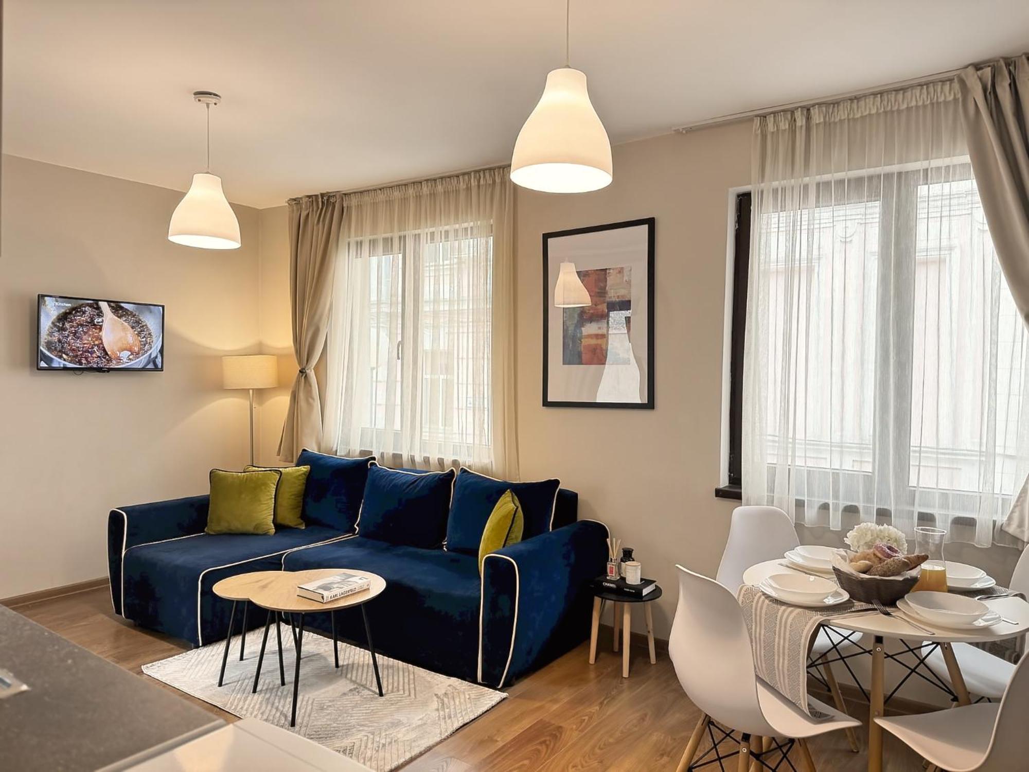 Top Centre Plovdiv Apt. With Parking For 4 Guests Buitenkant foto