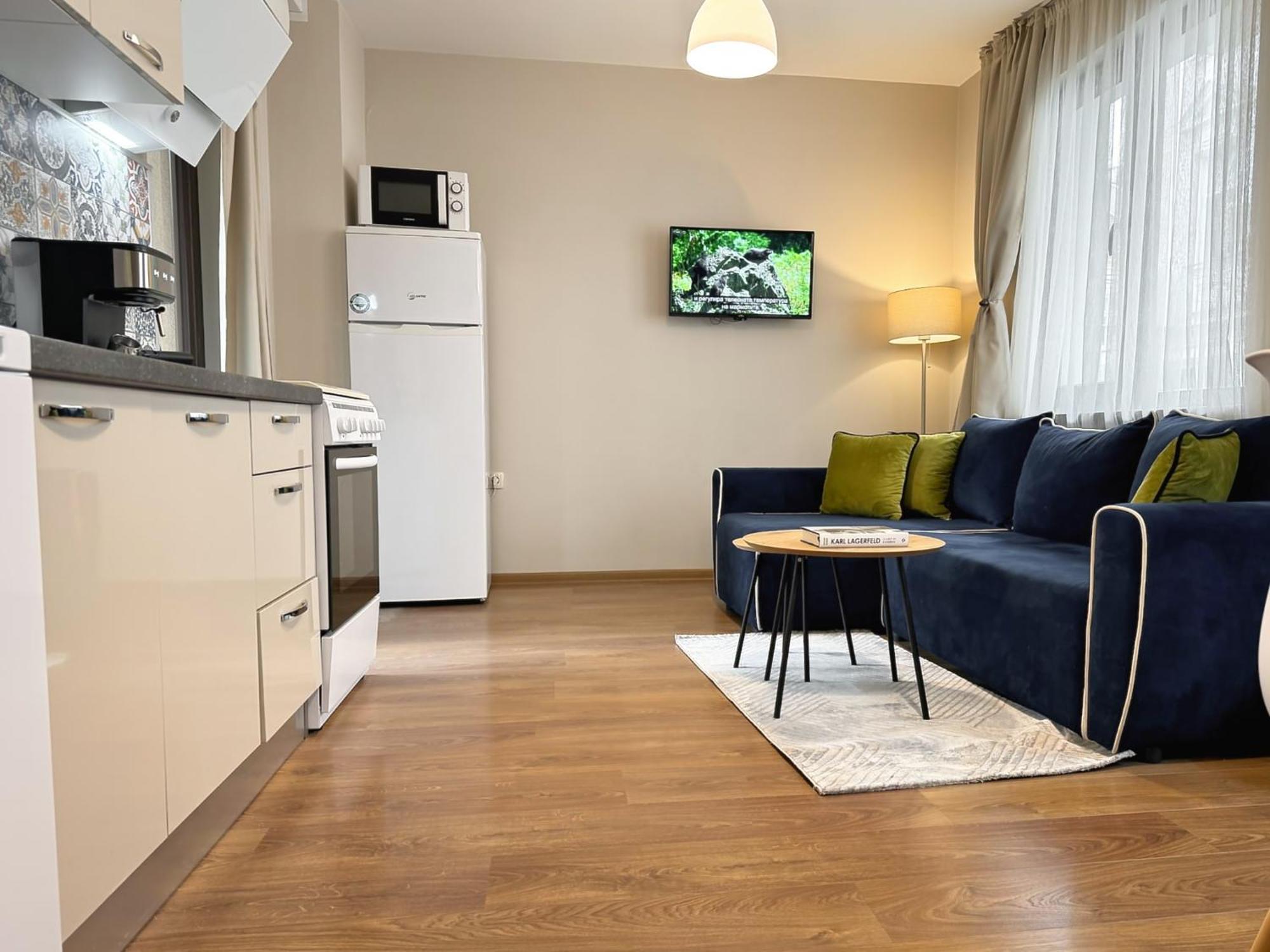 Top Centre Plovdiv Apt. With Parking For 4 Guests Buitenkant foto