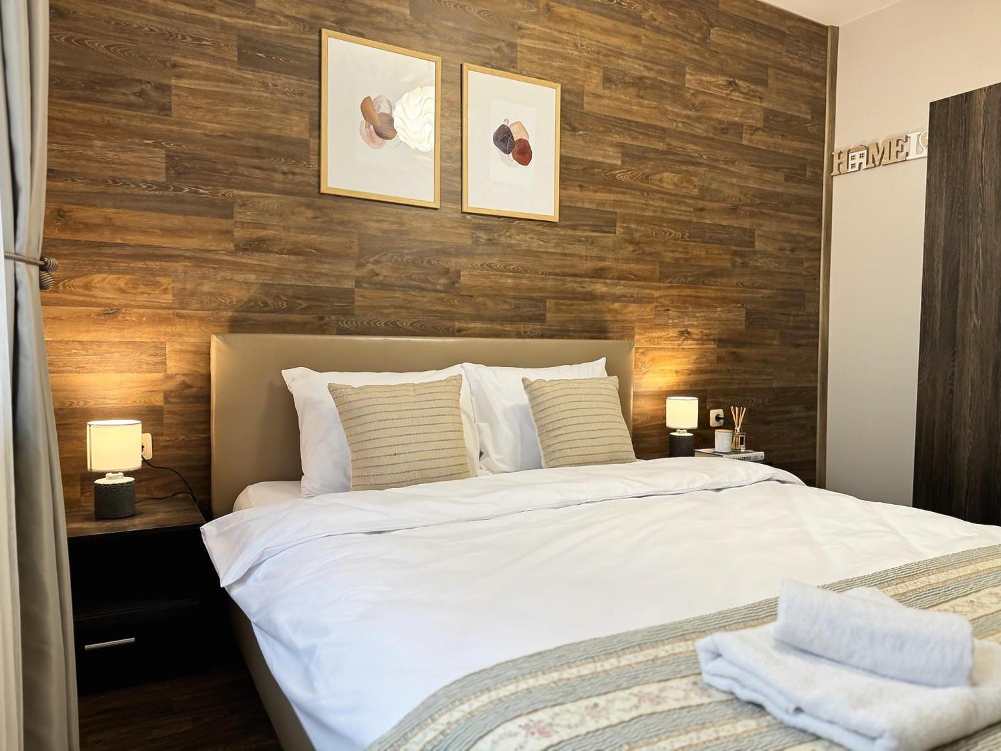 Top Centre Plovdiv Apt. With Parking For 4 Guests Buitenkant foto