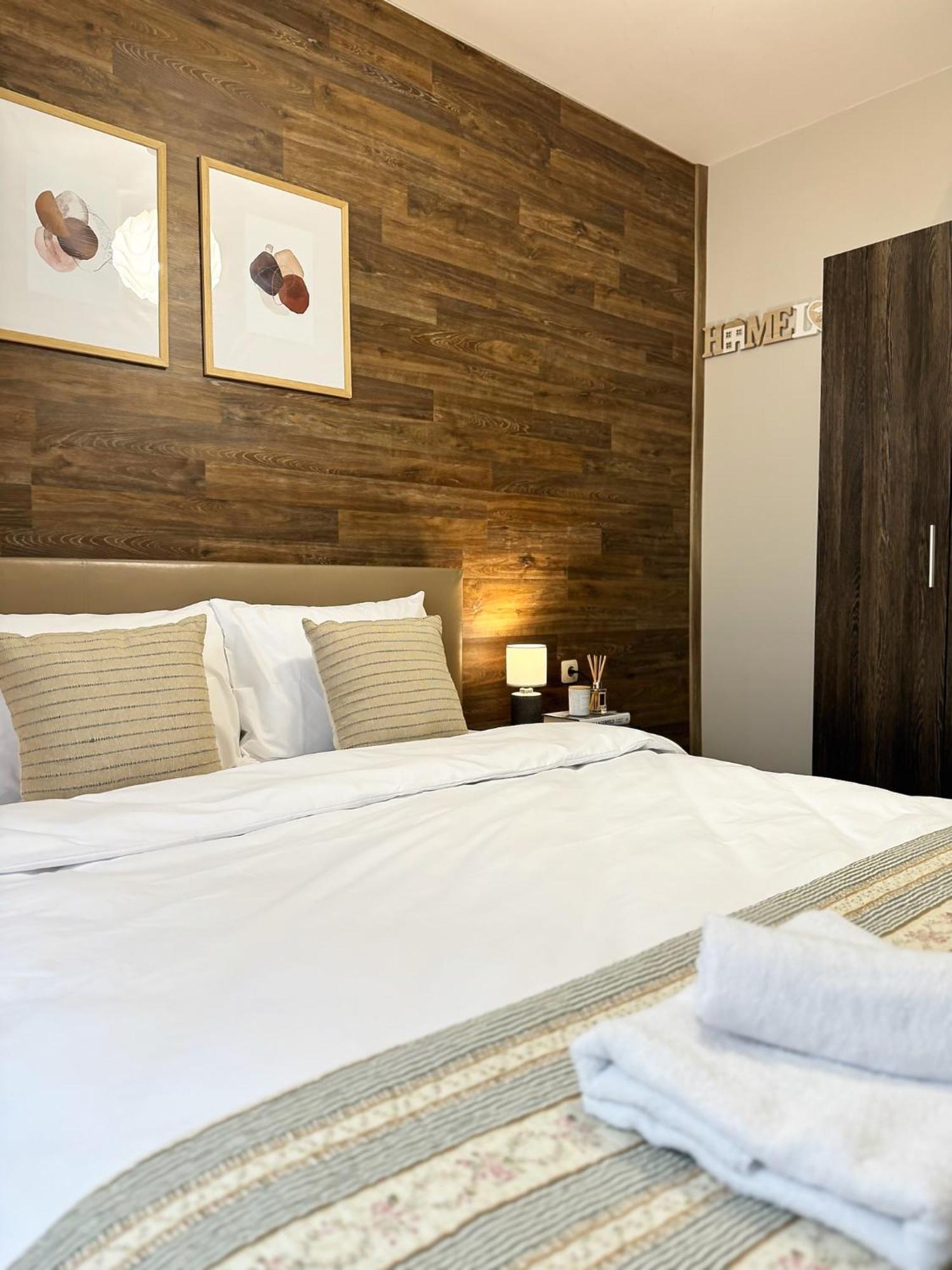 Top Centre Plovdiv Apt. With Parking For 4 Guests Buitenkant foto