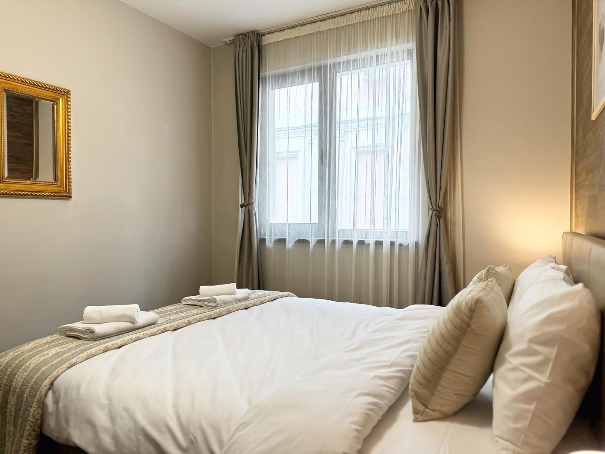 Top Centre Plovdiv Apt. With Parking For 4 Guests Buitenkant foto
