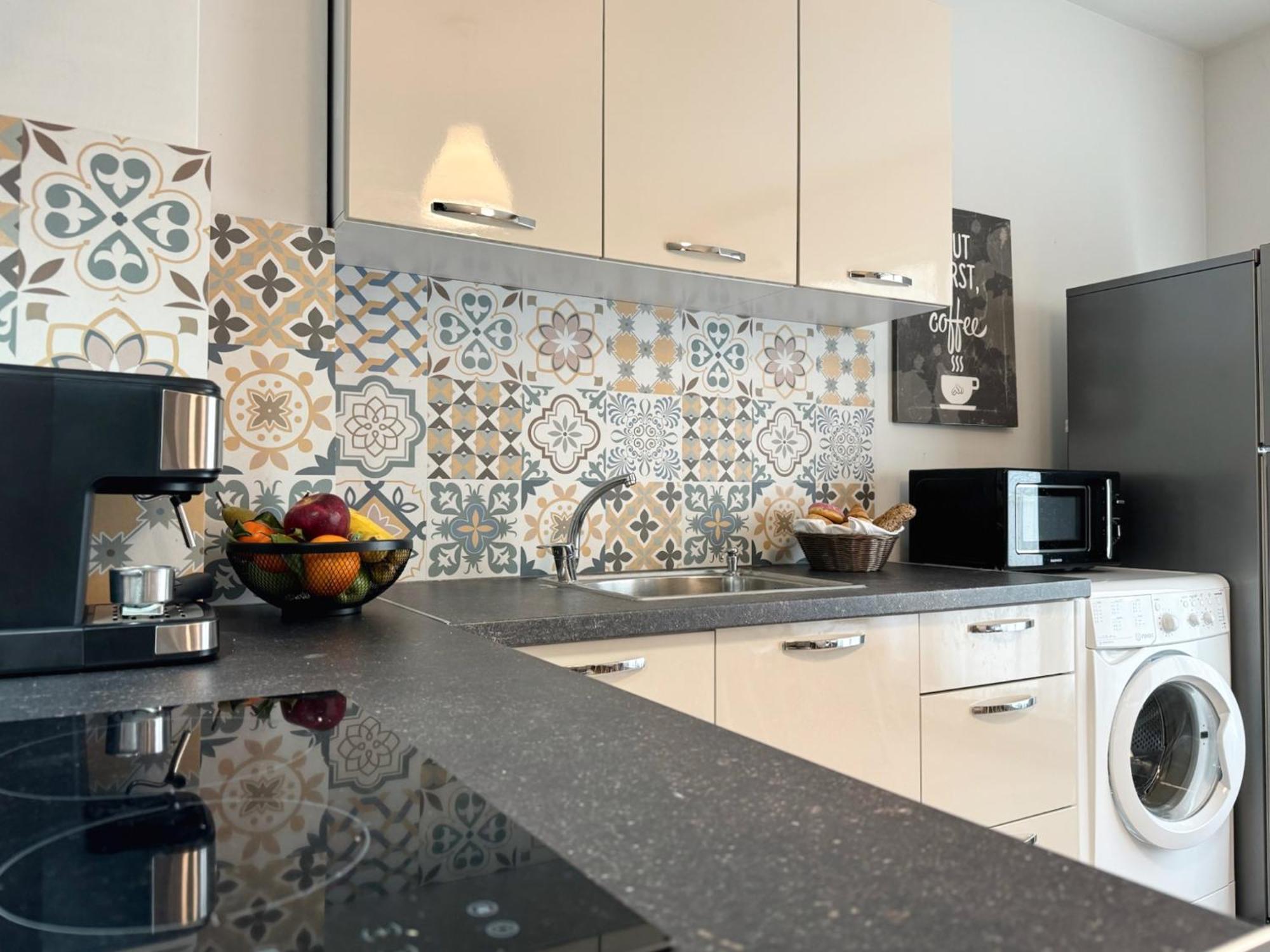 Top Centre Plovdiv Apt. With Parking For 4 Guests Buitenkant foto